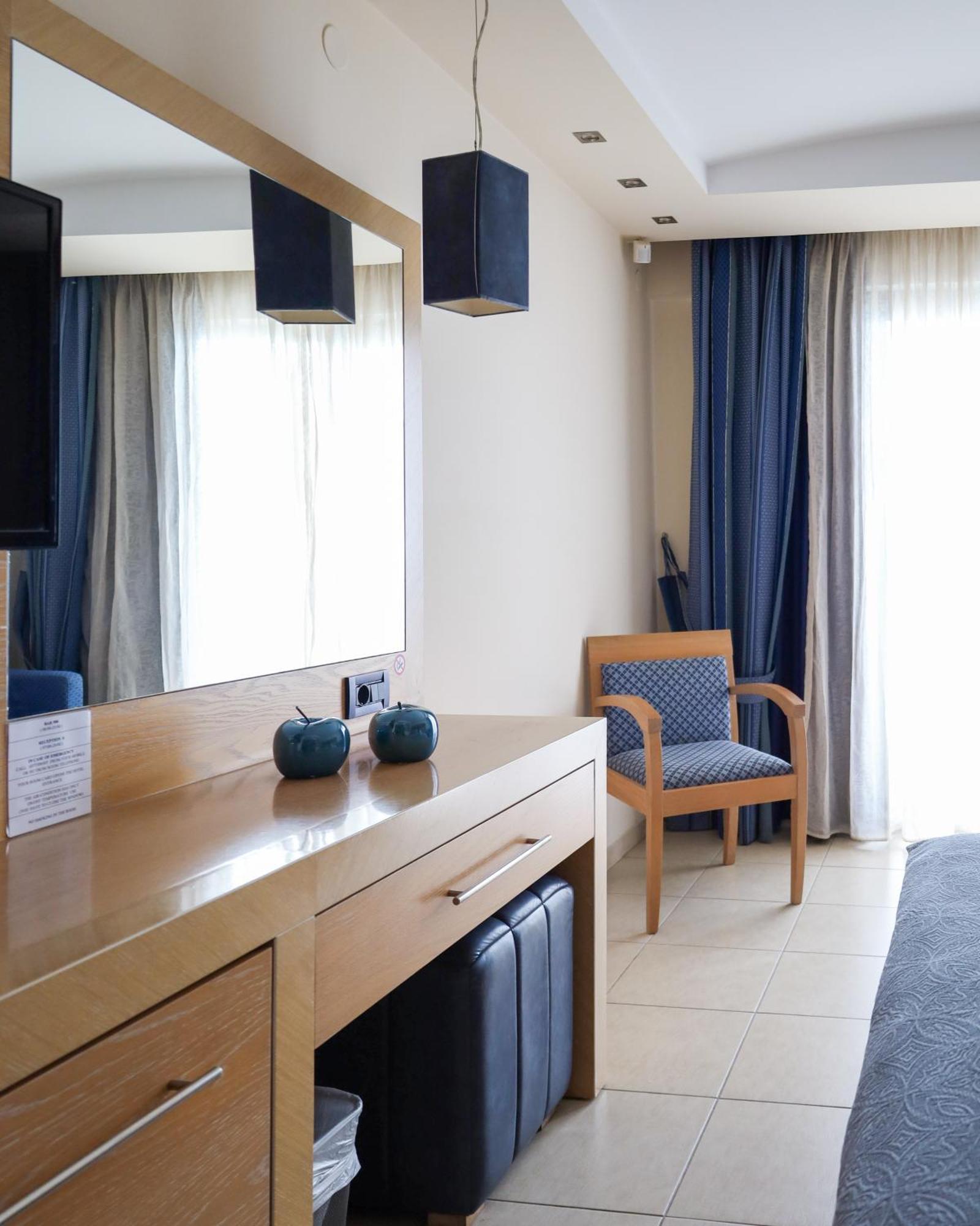 Aegean Blue Beach Hotel Nea Kallikrateia ภายนอก รูปภาพ