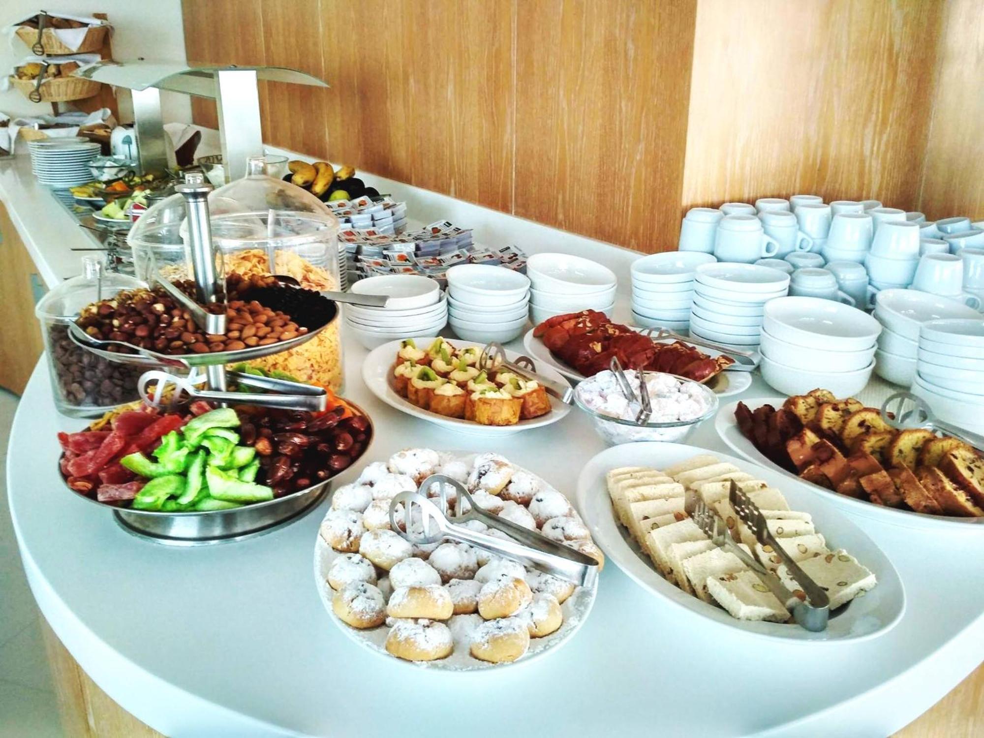 Aegean Blue Beach Hotel Nea Kallikrateia ภายนอก รูปภาพ